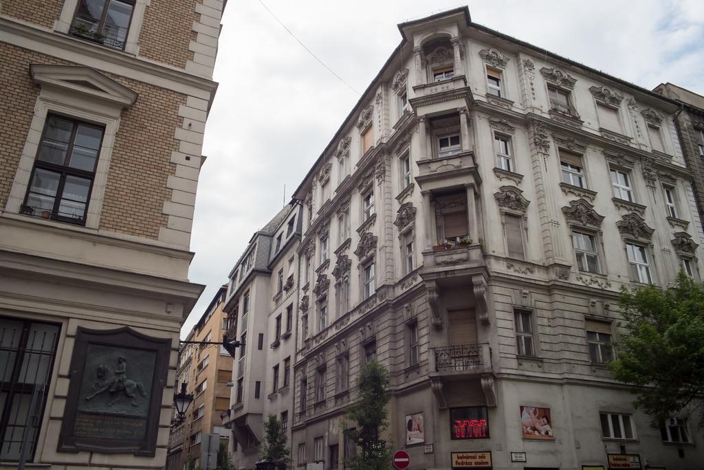 Anna Apartment Budapeste Exterior foto